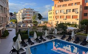 Modern 1Br Apartment With Sea View & Pool Included With Parking Space
